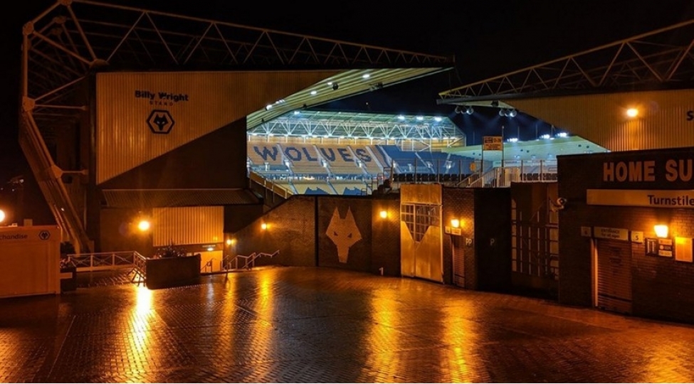 ingiltere-klubunun-stadionunda-yangin-olub