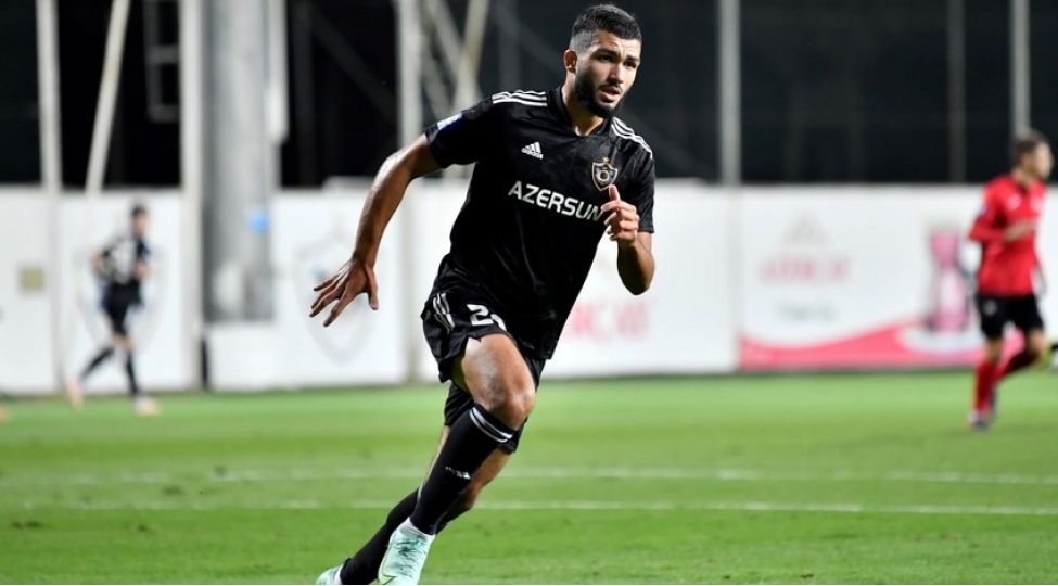 beshiktash-azerbaycanli-futbolchu-uchun-skaut-gonderecek