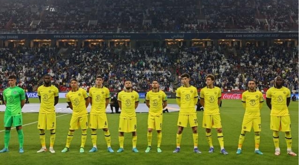 chelsinin-futbolchularina-peyvend-engeli