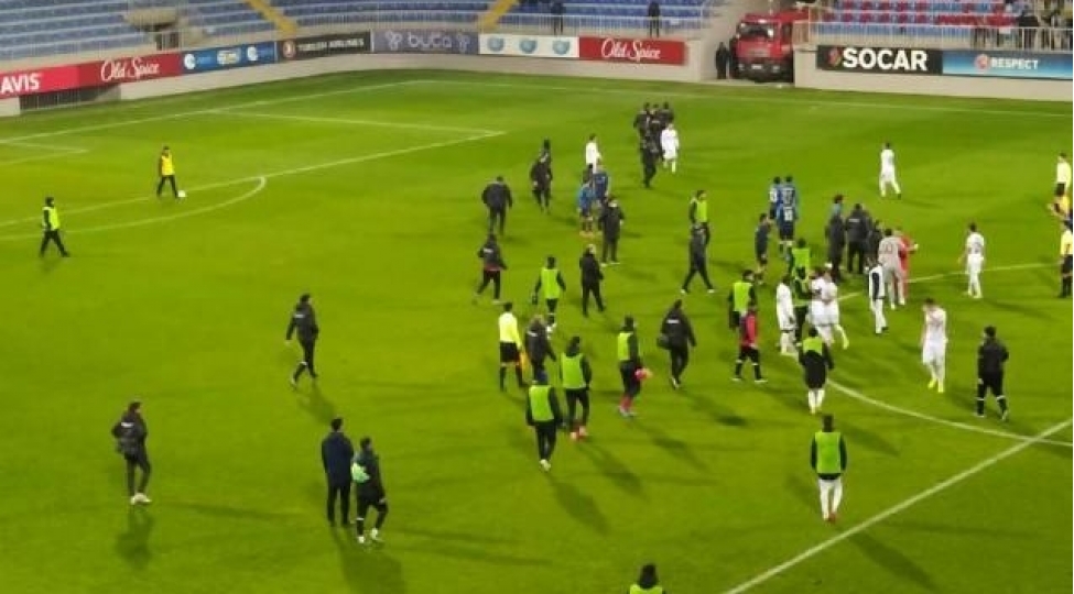 sabah-neftchi-oyununda-qalmaqal-3-qirmizi-vereqe