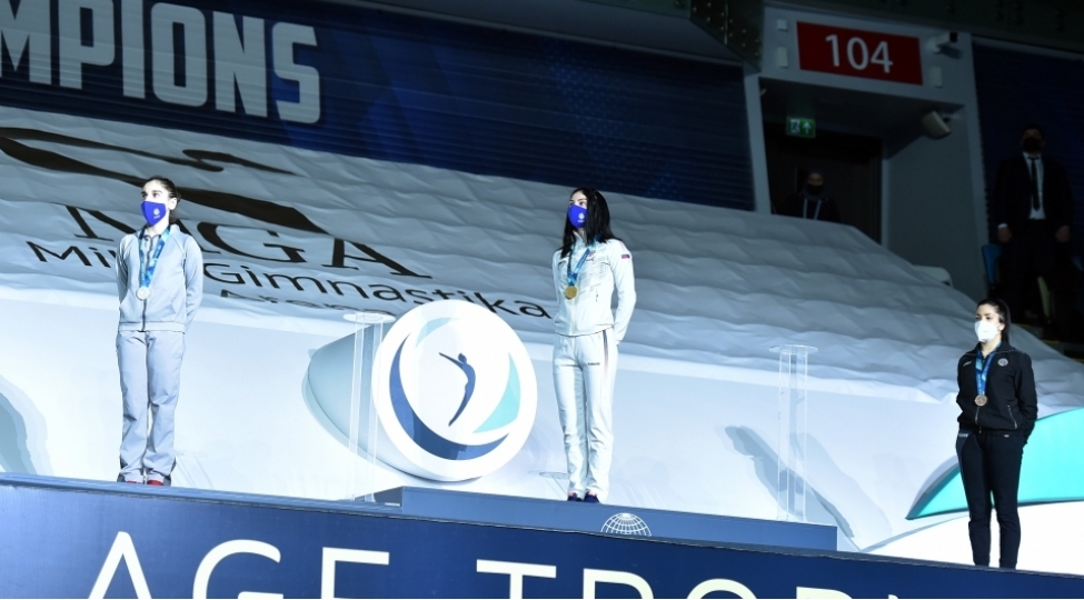 belarus-ve-rusiya-batutchularina-eneneviagf-trophy-kuboku-teqdim-edilib