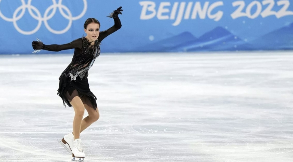 17-yashli-anna-sherbakova-qish-olimpiya-oyunlarinda-qizil-medal-qazandi-foto