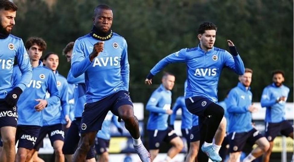 fenerbaxcha-praqaya-4-itki-ile-getdi