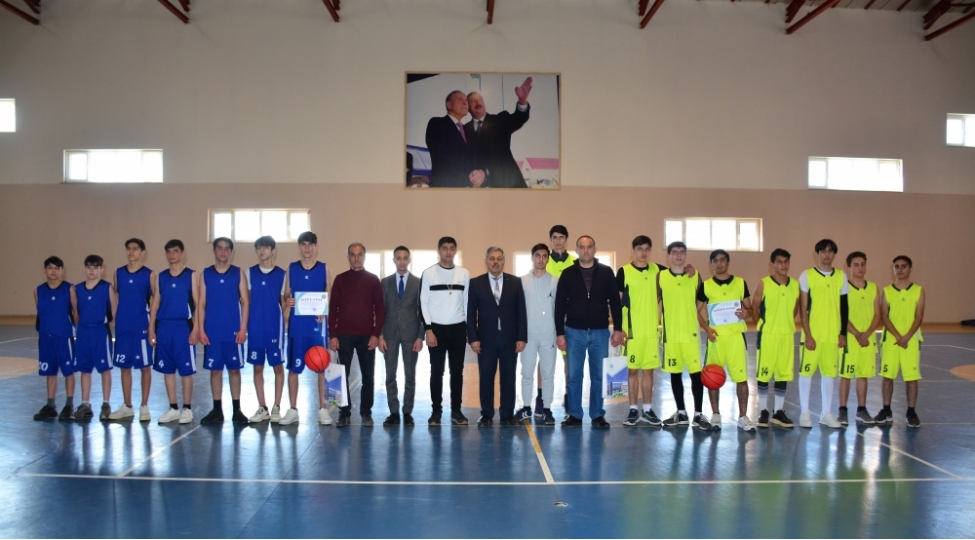 naxchivan-dovlet-universitetinde-mektebliler-arasinda-basketbol-yarishi-kechirilib