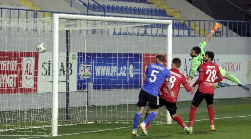 qarabag-neftchinin-tarixi-rekordunu-yenileyib