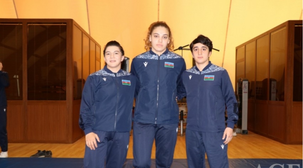 azerbaycanin-3-qadin-guleshchisi-yarimfinala-yukselib