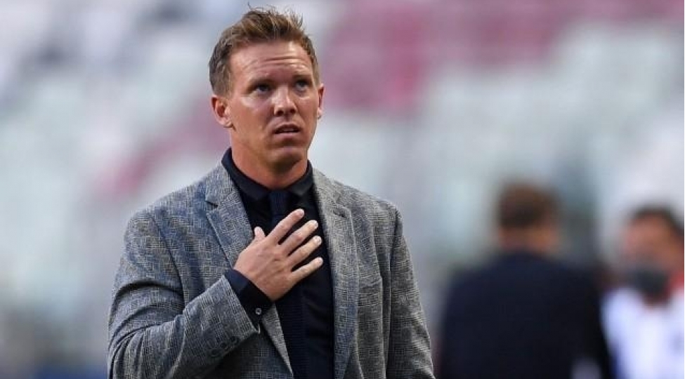 naqelsmann-her-zovqe-gore-qol-vurduq