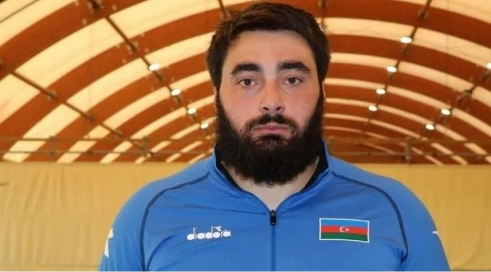 azerbaycan-guleshchisi-ermeniye-qalib-gelerek-yarimfinala-yukselib