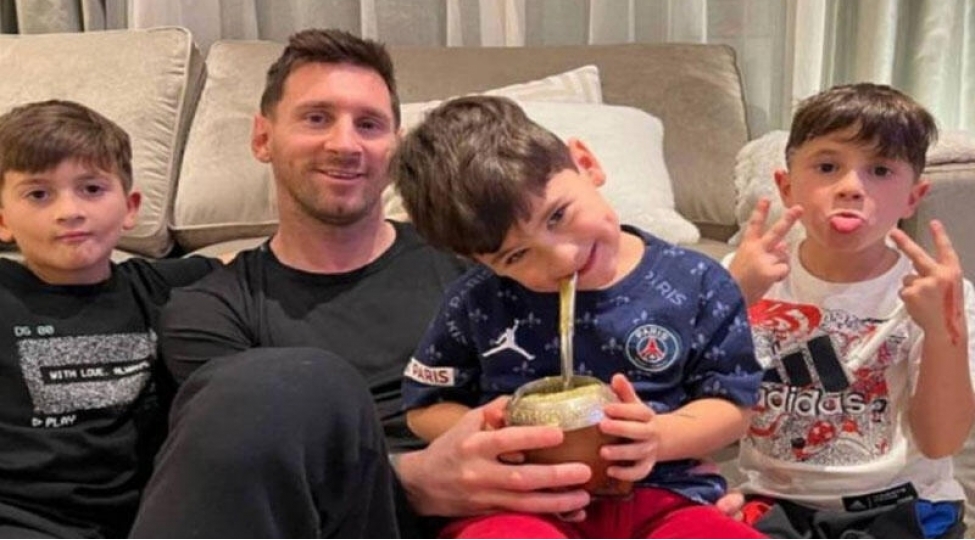 messi-oglanlari-ile-video