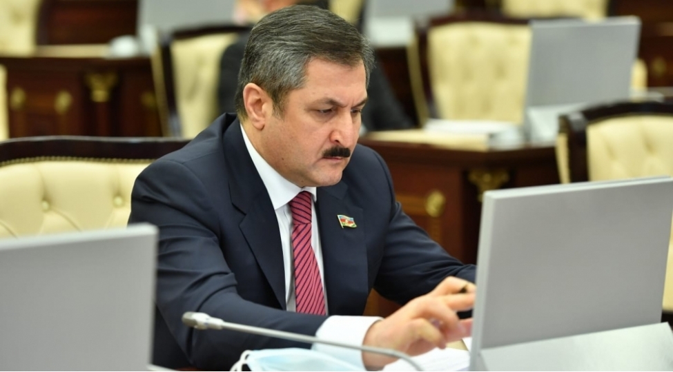 shusha-qlobal-media-forumu-azerbaycanin-mohkemlenen-movqeyinin-teqdimati-oldu-malik-hesenov