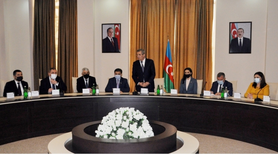 azerbaycan-xalqinin-mudrik-sechimi