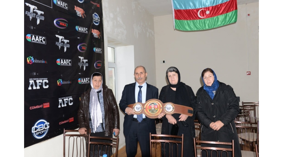 shehid-bash-leytenantin-xatiresine-hesr-olunmush-idman-yarishi