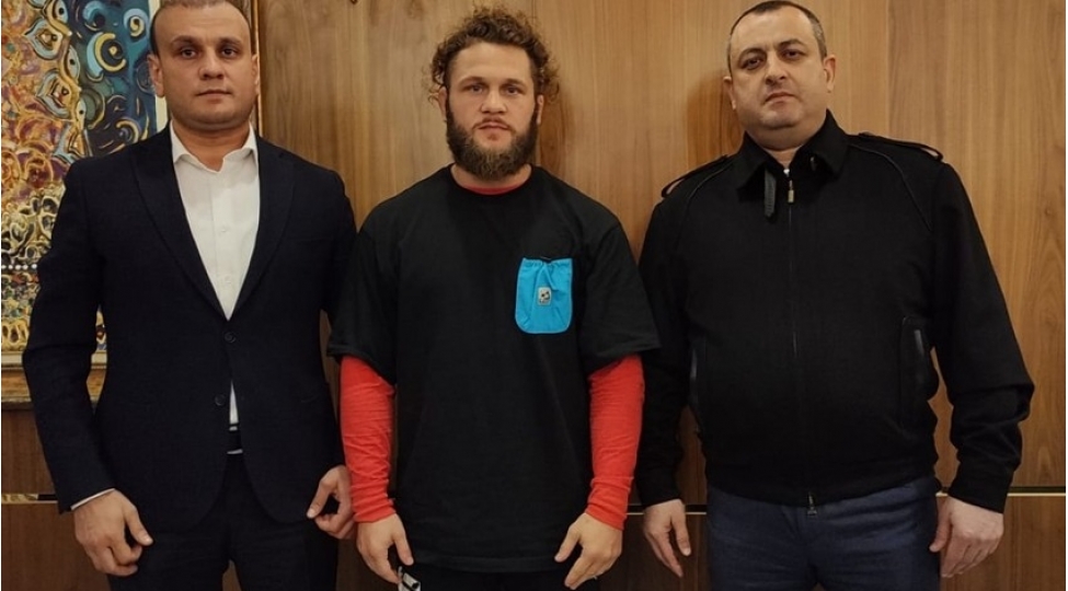 adil-eliyev-rafael-fiziyevle-gorushub