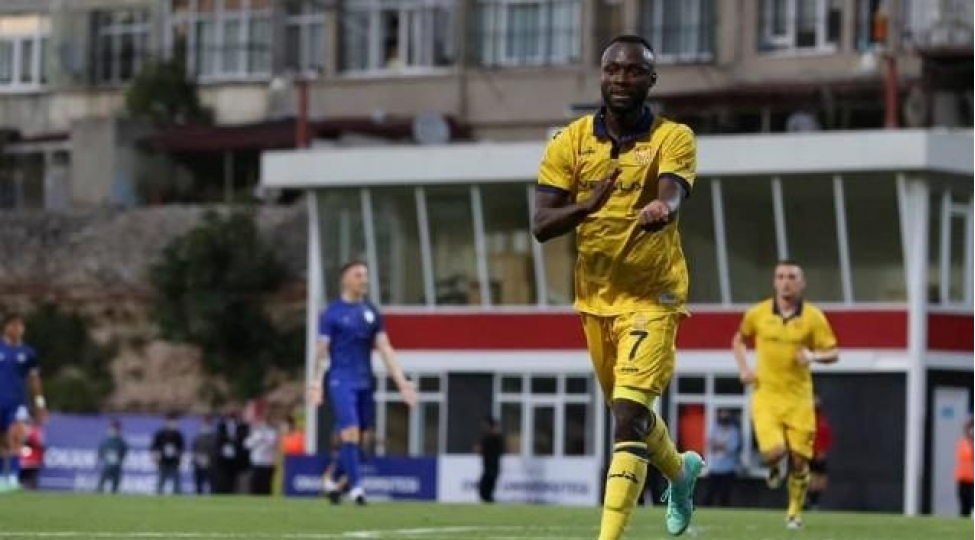 ankaragucu-qarabagin-futbolchusundan-razidir