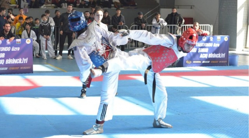 uch-yash-qrupunda-en-guclu-taekvondochular-mueyyenleshecek