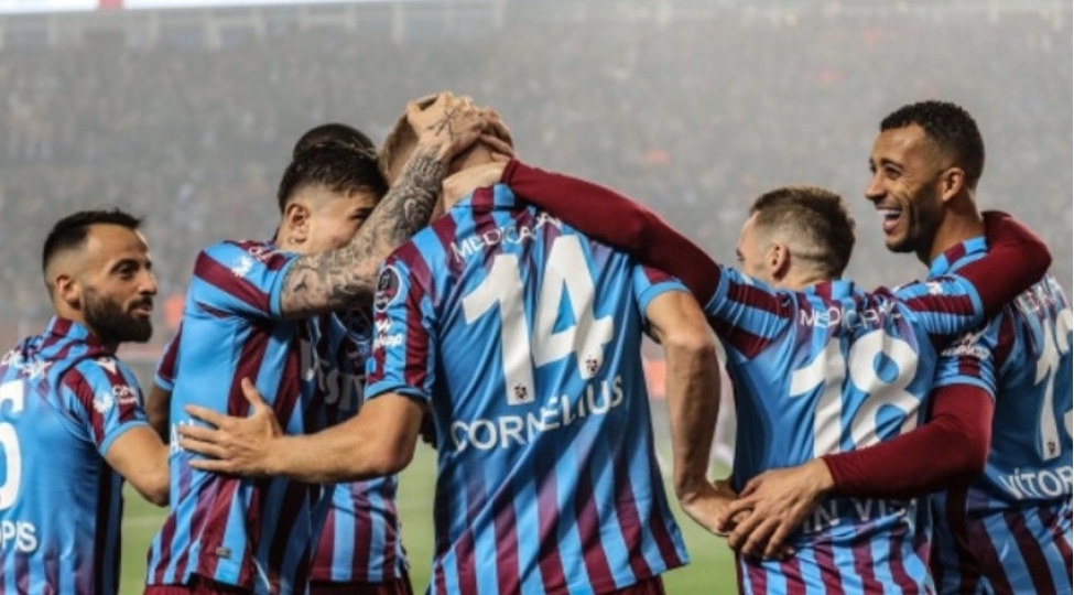 trabzonspor-turkiye-chempionu-olub