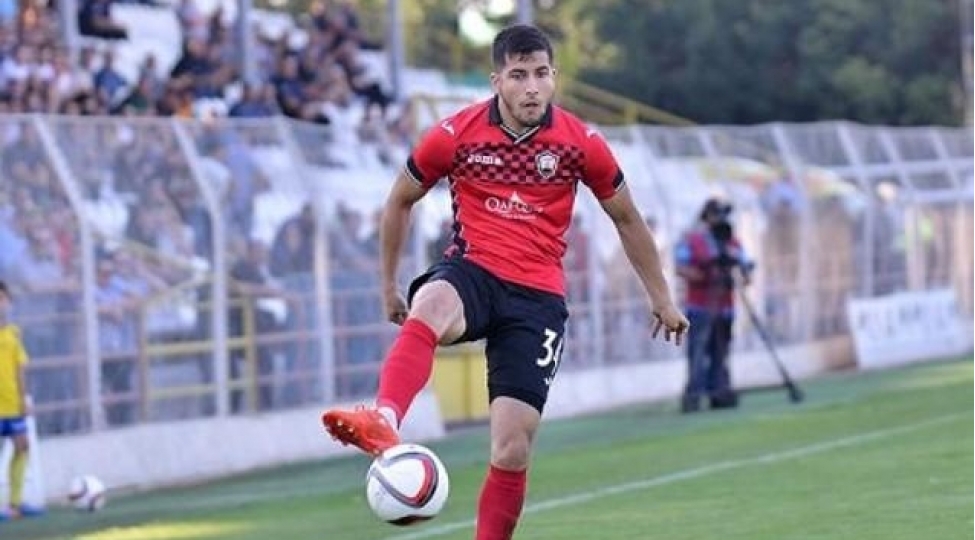 asif-memmedov-o-ayaqla-futbol-oynamazdilar
