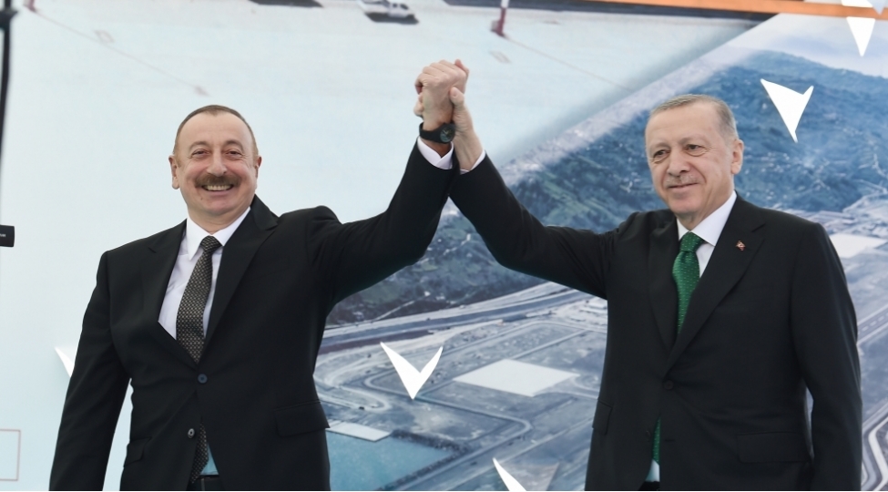 biz-her-zaman-bir-yerdeyik