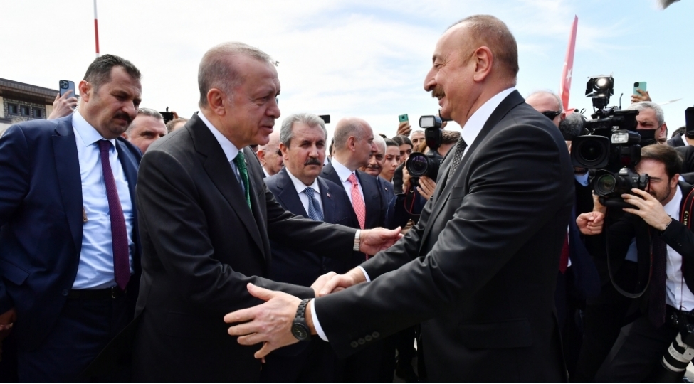 ebedi-qardashliq-resmi-terefdashliq