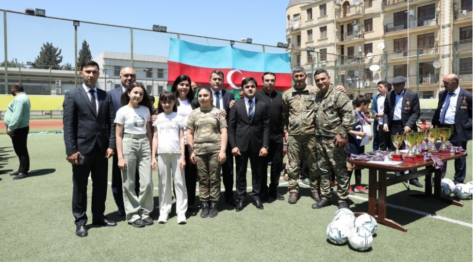 veten-muharibesi-qehremaninin-xatiresine-hesr-edilmish-mini-futbol-turniri