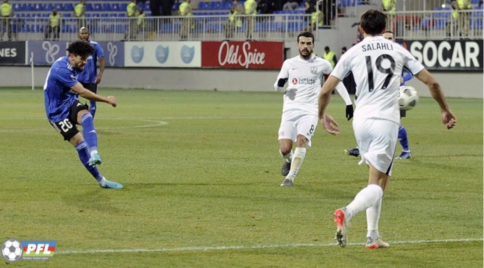 azerbaycan-premyer-liqasinda-movsum-qarabagin-qelebesi-ile-basha-chatdi