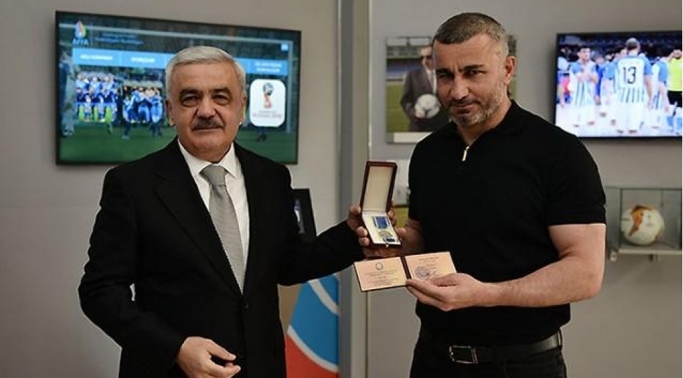 qurban-qurbanova-shohret-ordeni-teqdim-olundu
