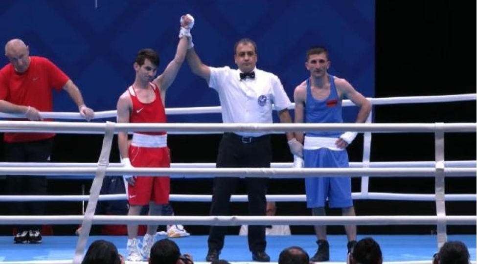 daha-bir-azerbaycanli-bokschu-irevanda-ermeniye-qalib-geldi