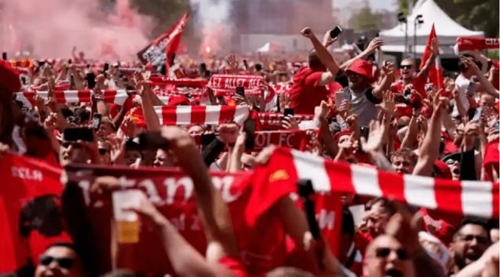40-min-liverpul-azarkeshi-finala-biletsiz-getmeye-chalishib