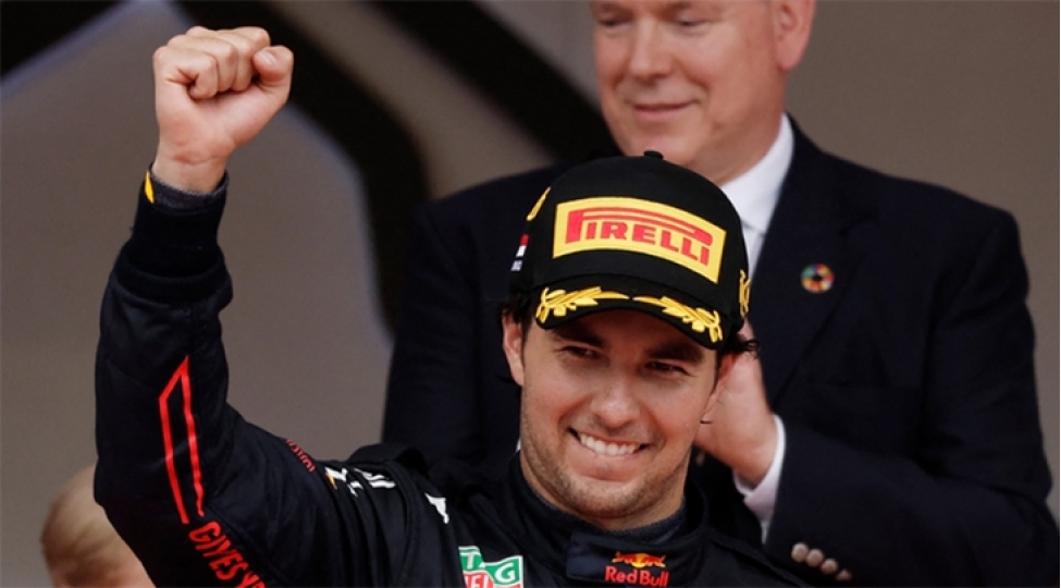 formula-1-serxio-peres-monako-qran-prisini-qazandi