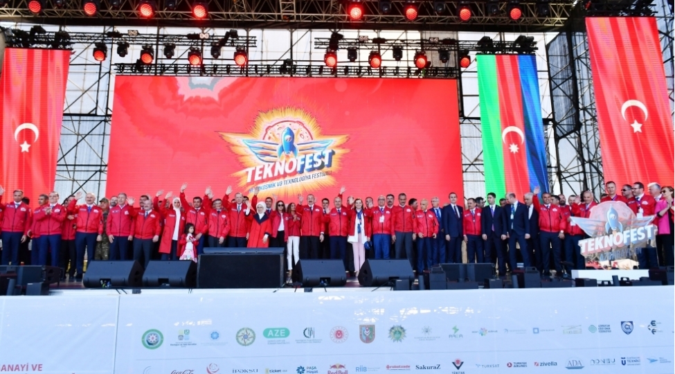 kederi-sevinci-emeli-bir-olan-iki-qardash-dovlet-iki-qardash-xalq