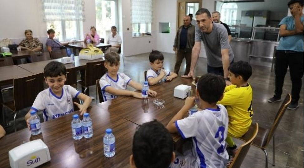 emrah-chelikel-chempionlarla-gorushdu