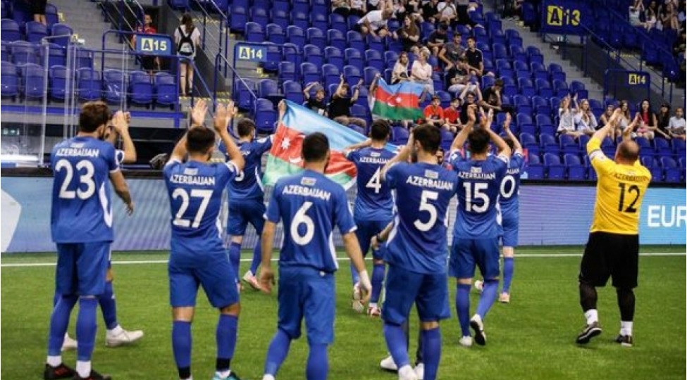 azerbaycan-millisi-avropa-chempionatinin-finalina-yukseldi-foto