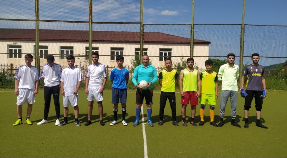 lerikde-gencler-arasinda-minifutbol-turniri-kechirilib