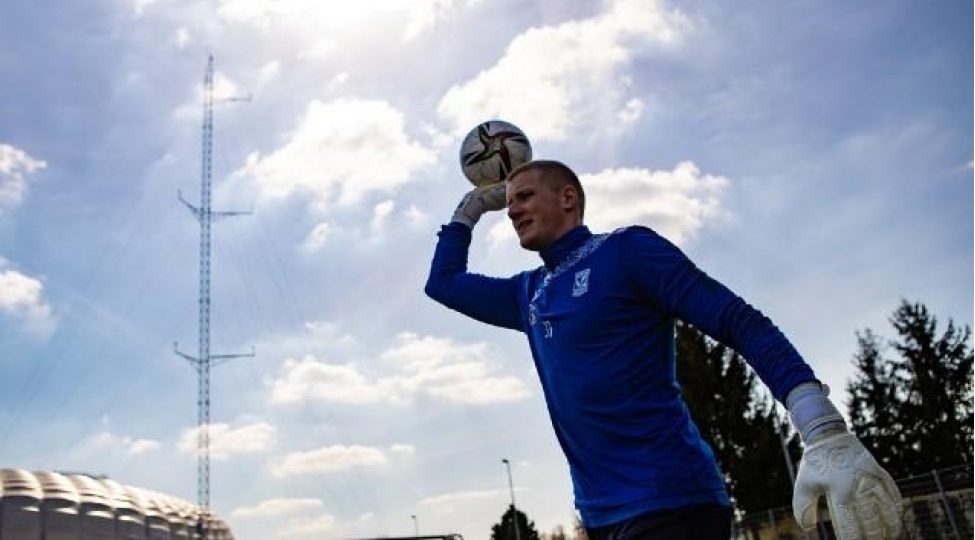 qarabagin-reqibi-qapichisini-icareye-verdi