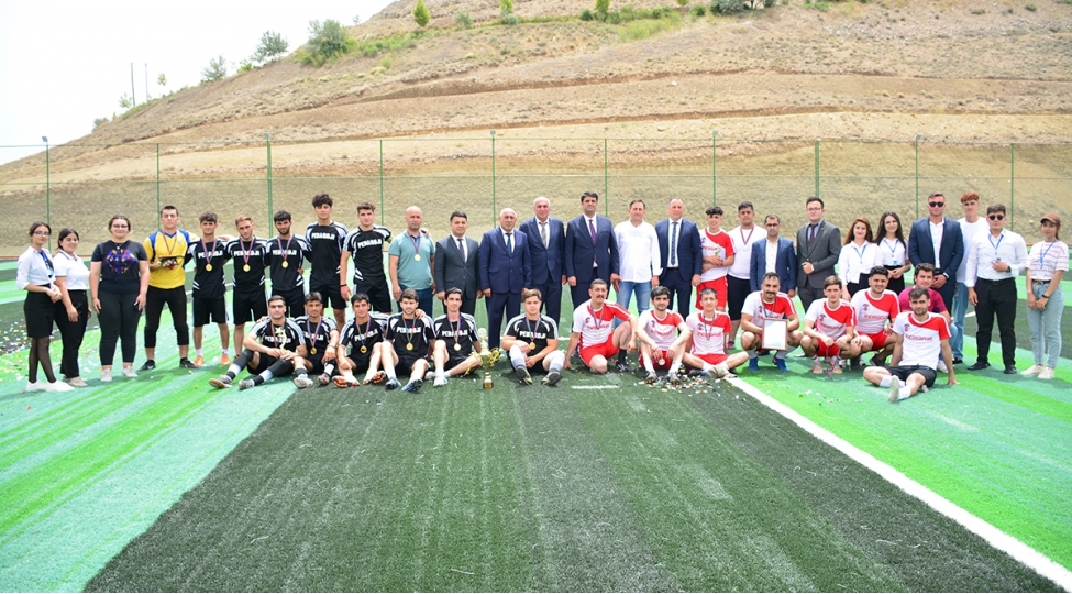 ndu-nun-telebeleri-arasinda-kechirilen-futbol-chempionati-ugurla-yekunlashib