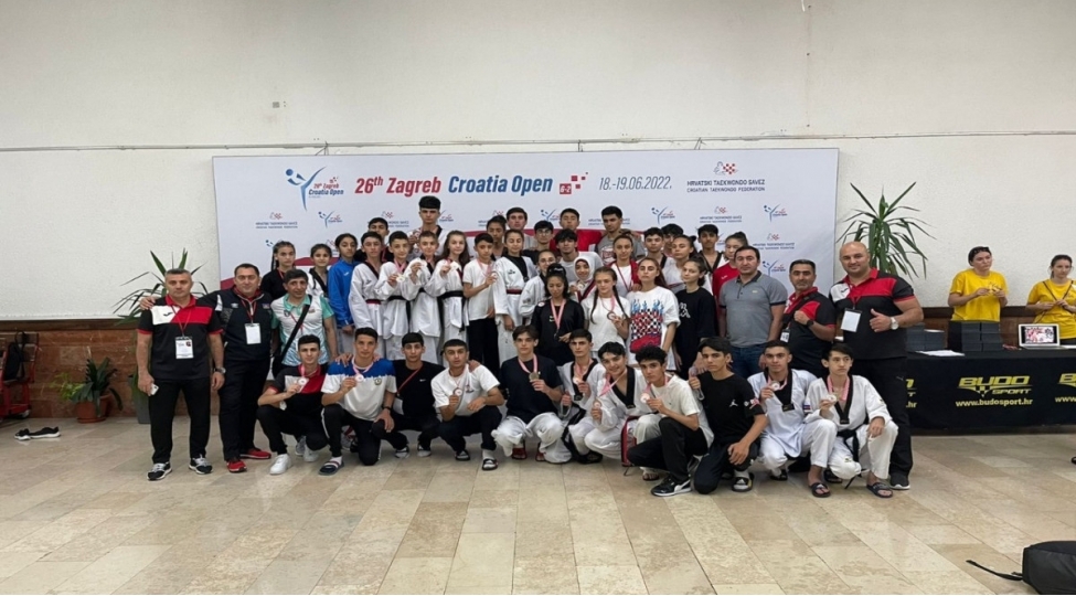 azerbaycan-taekvondochulari-zaqrebde-21-medal-qazanib