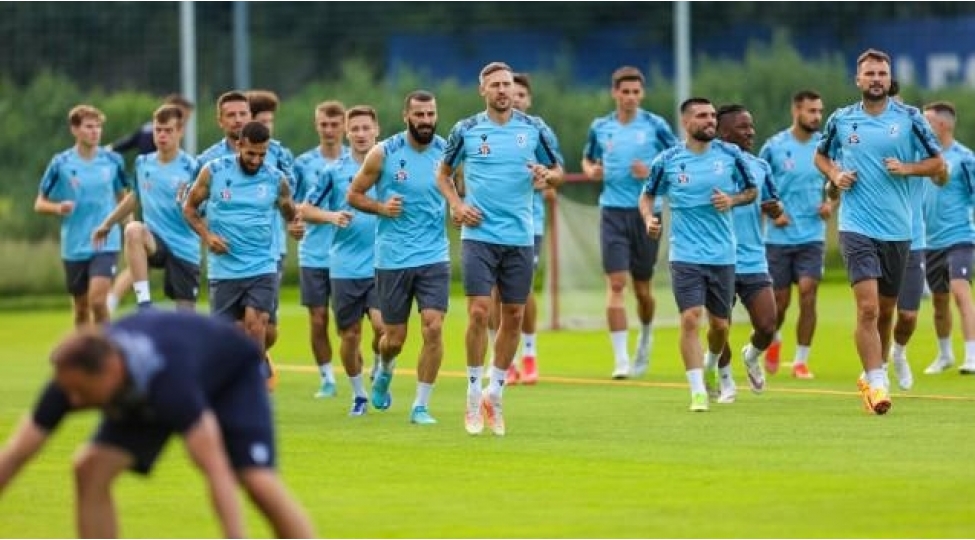 lex-qarabagla-oyuna-30-futbolchu-ile-hazirlashir
