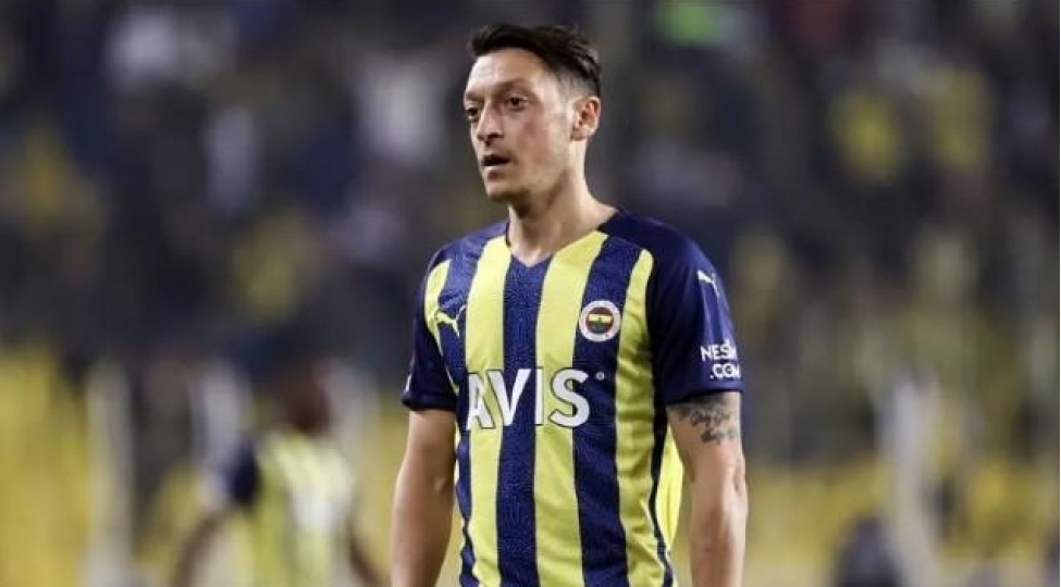 ozil-fenerbaxchani-izlemeden-chixardi