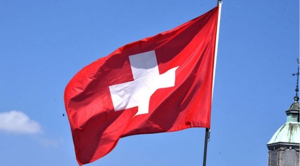 isvechrede-karnaval-zamani-konfetti-topunun-kompressoru-partladi