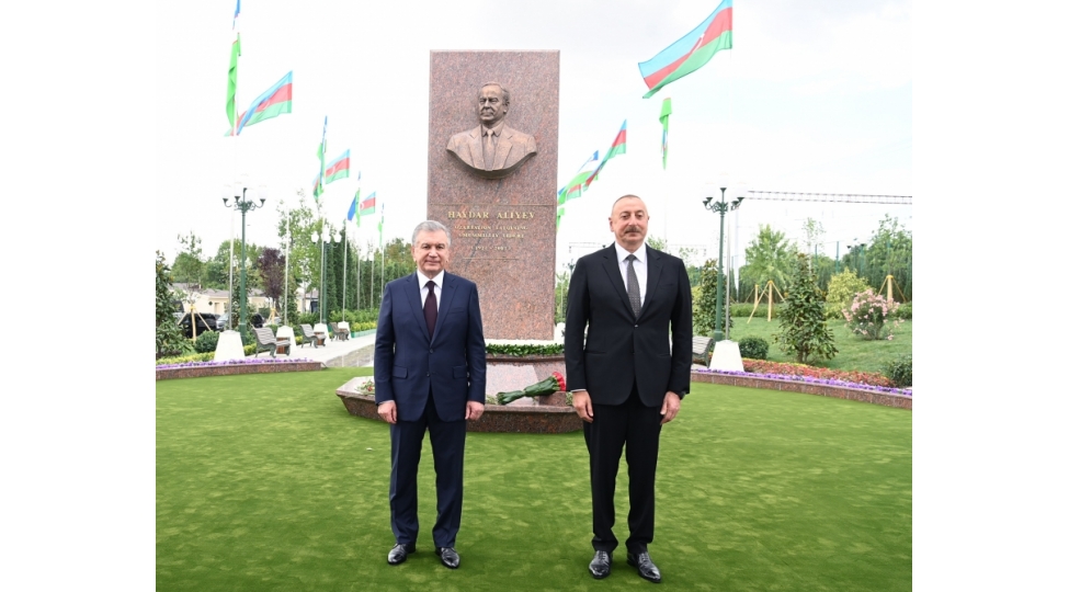 dashkendde-ulu-onderinxatiresinin-ebedileshdirilmesi-azerbaycan-ozbekistan-qardashliginin-tezahurudur