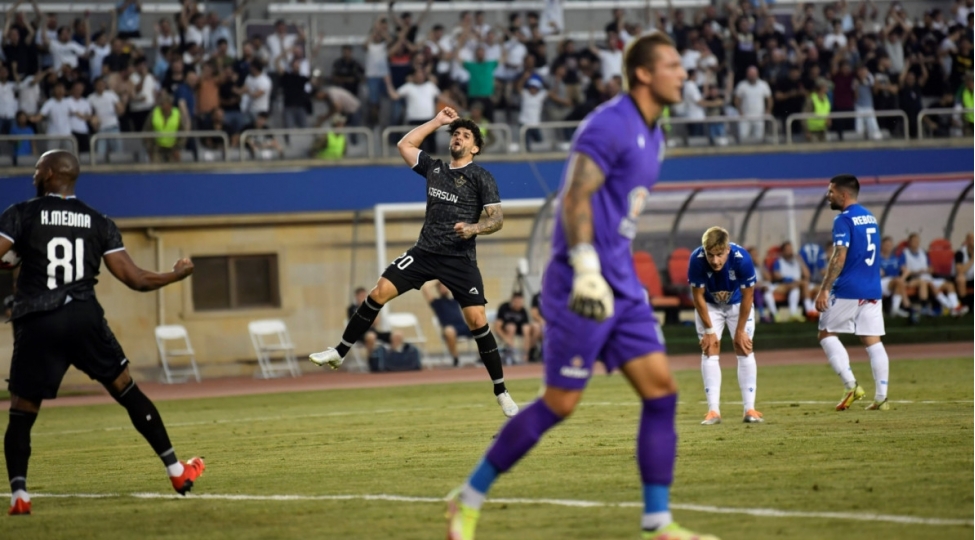 qarabagdan-parlaq-qelebe