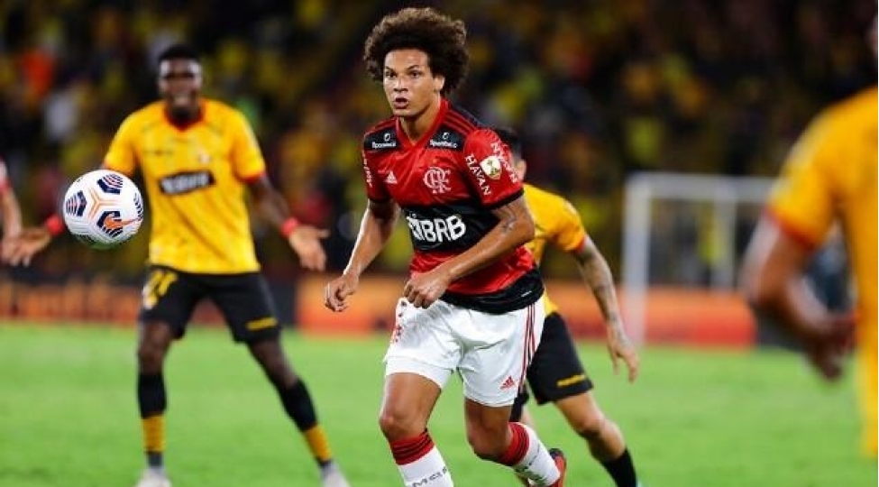 fenerbaxcha-braziliyali-yarimmudafiechi-transfer-etdi