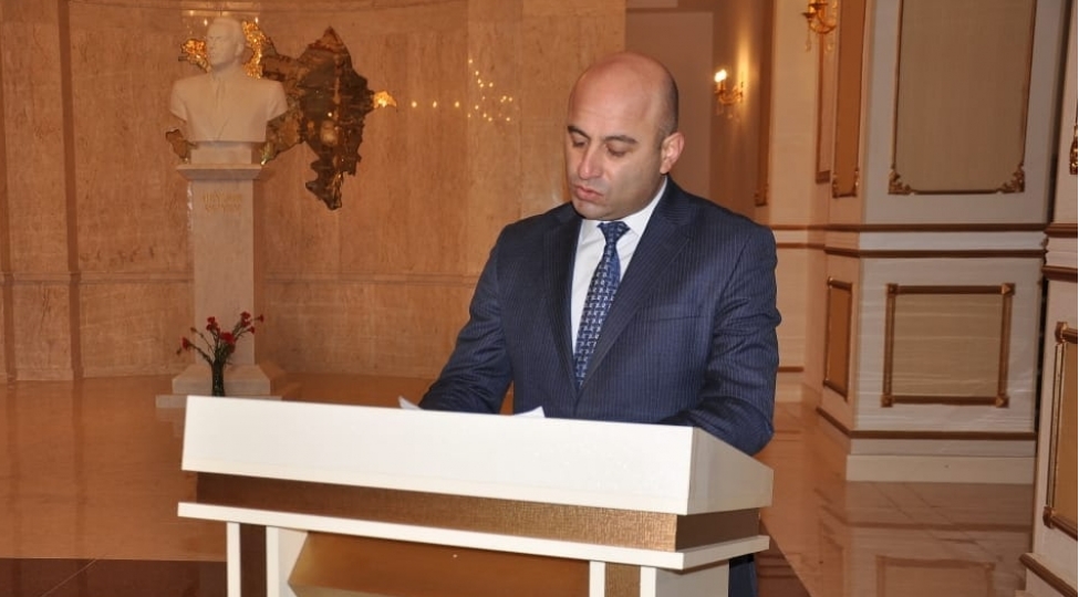 azerbaycanla-ai-arasinda-enerji-sahesinde-emekdashliq-her-iki-terefin-maraqlarina-cavab-verir
