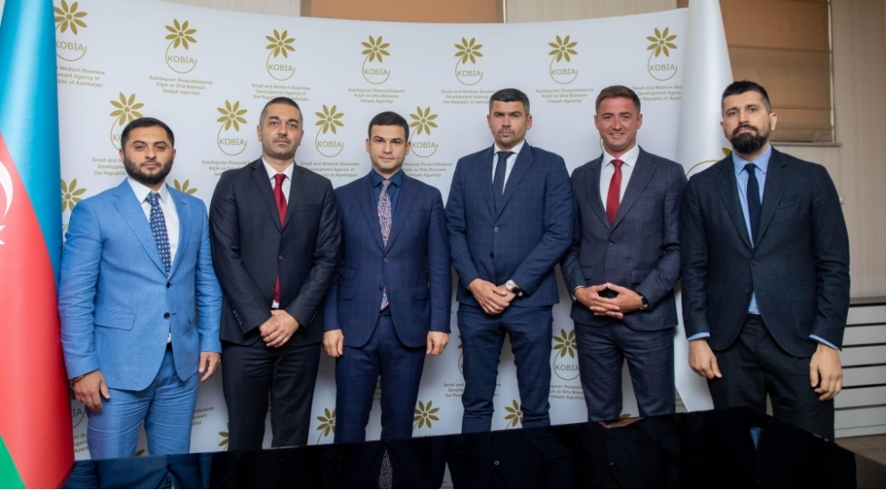 chempionluqdan-sonra-olkede-minifutbola-maraq-artib