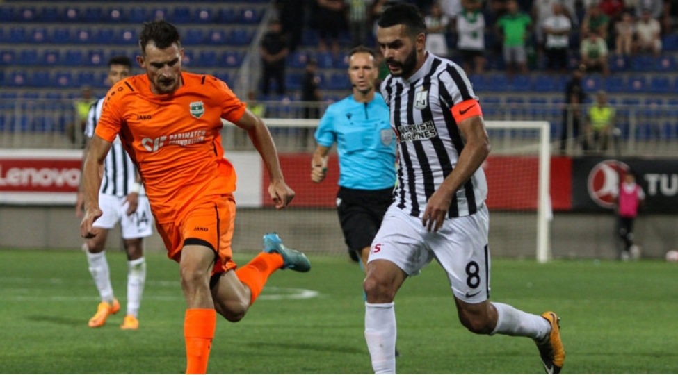 neftchi-azerbaycan-futbolu-tarixine-dushub