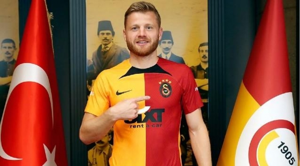 qalatasaray-yeni-transferi-ile-muqavile-imzaladi