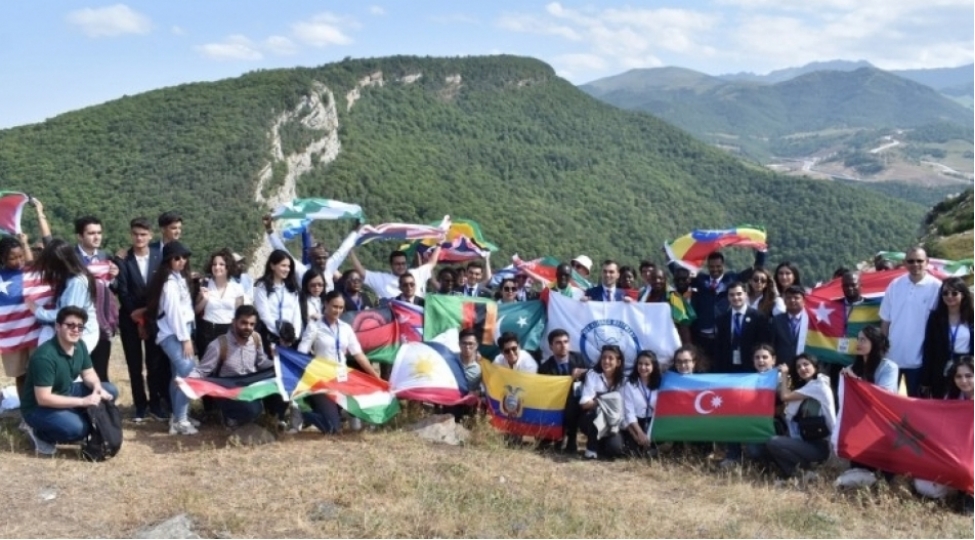 dunya-genclerinin-ortaq-emekdashliq-platformasi
