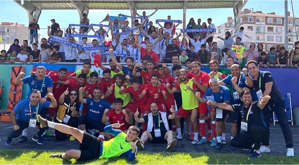 23-yashadek-futbolchulardan-ibaret-azerbaycan-milli-komandasi-yarimfinala-vesiqe-elde-edib