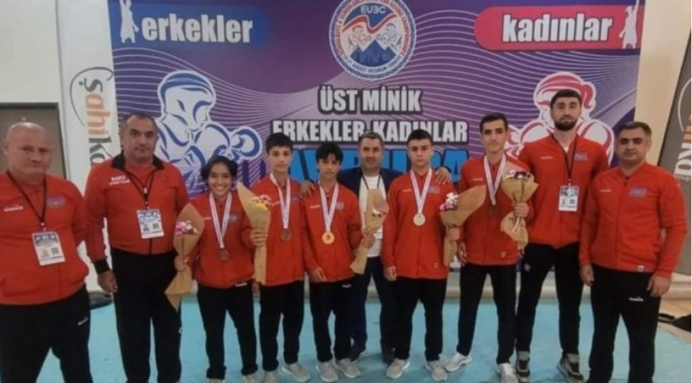azerbaycanin-boks-millisi-avropa-birinciliyini-5-medalla-basha-vurub
