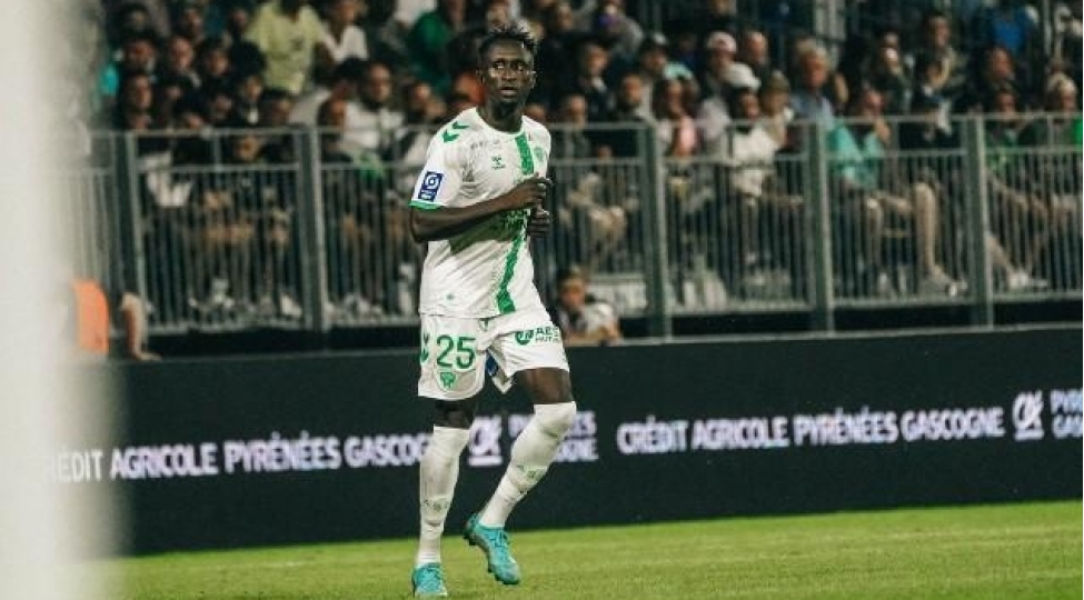 vadji-debut-etdi-sent-etyene-penalti-qazandirdi